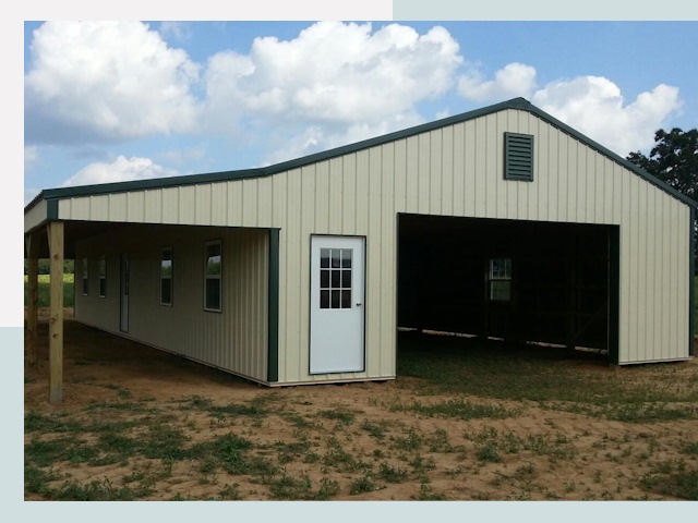 Строительство конюшен в Канске